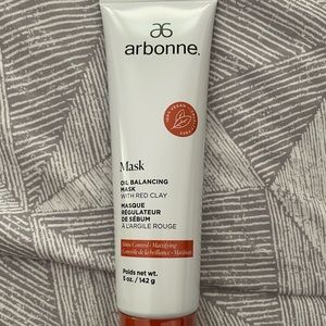 Oil Balancing Mask with Red Clay